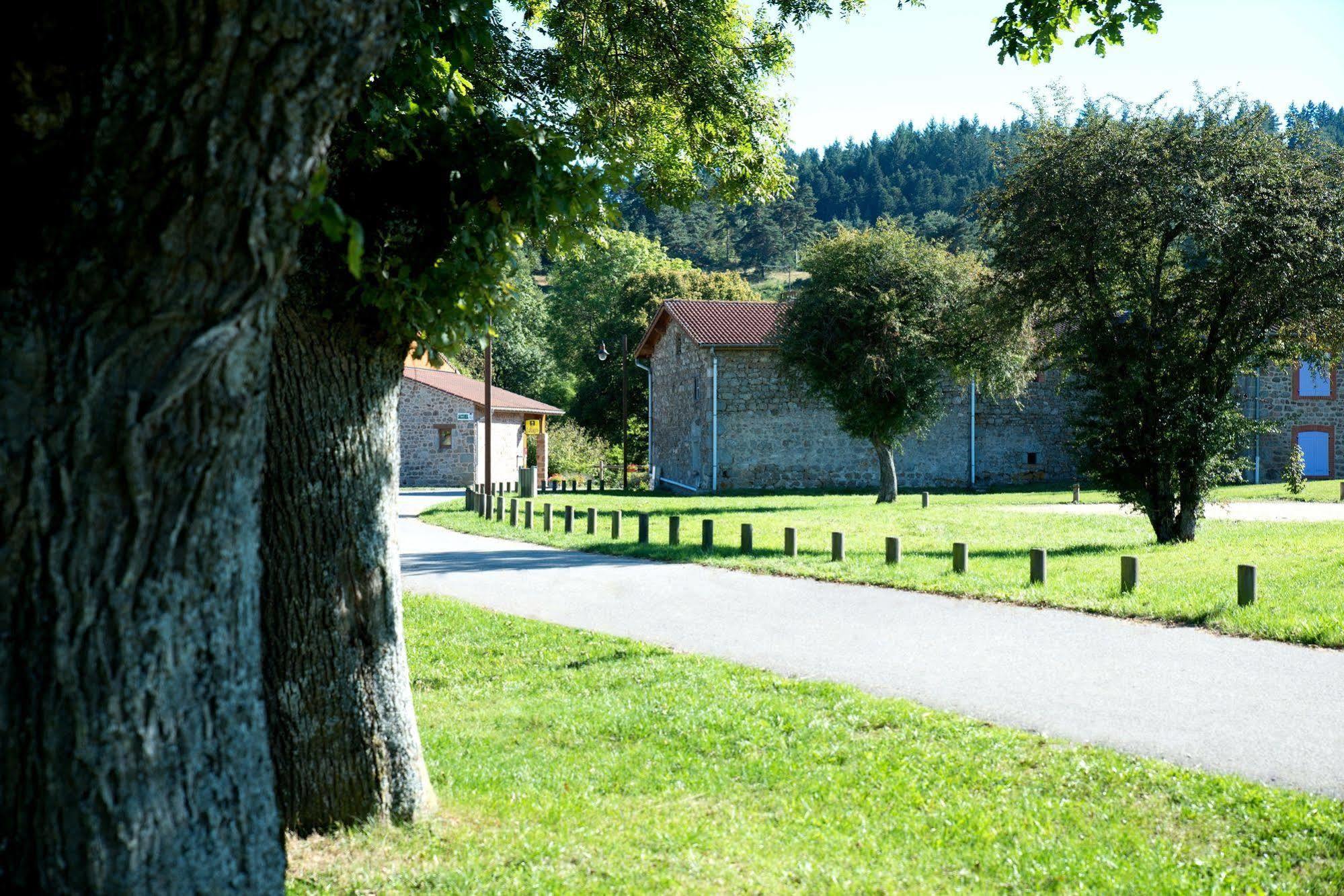 Hotel Domaine De La Plagnette Les Salles Esterno foto